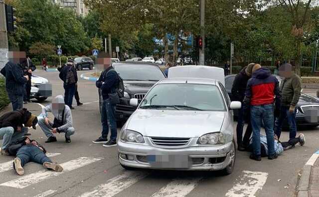 В Южном разоблачили преступную группировку, занимавшуюся вымогательством денег