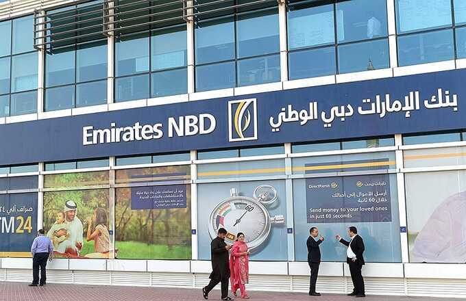 Банк Emirates NBD прекратил прием переводов в рублях из России