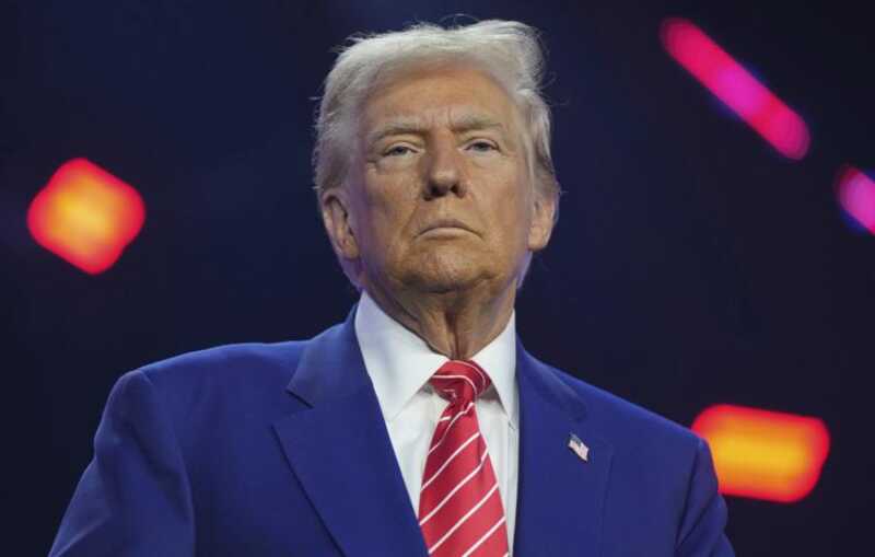 Трамп заявил, что мигранты причастны к инциденту с наездом автомобиля на пешеходов в Новом Орлеане