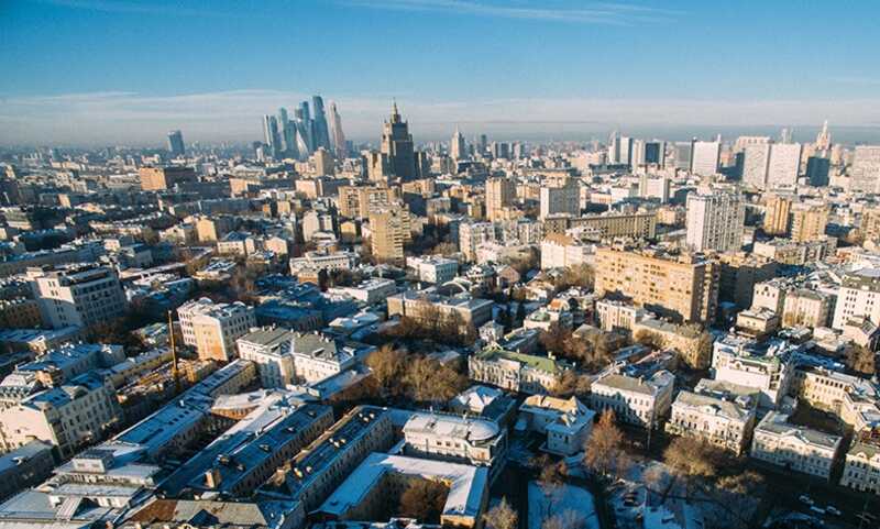 Спрос на недвижимость в Москве среди жителей из регионов снизился почти на треть