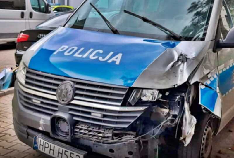 Польские полицейские в состоянии алкогольного опьянения попали в ДТП во время проведения масштабной операции