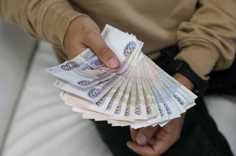 Мошенники обманом вынудили пенсионерку из Уфы продать свою квартиру и передать им все накопленные сбережения