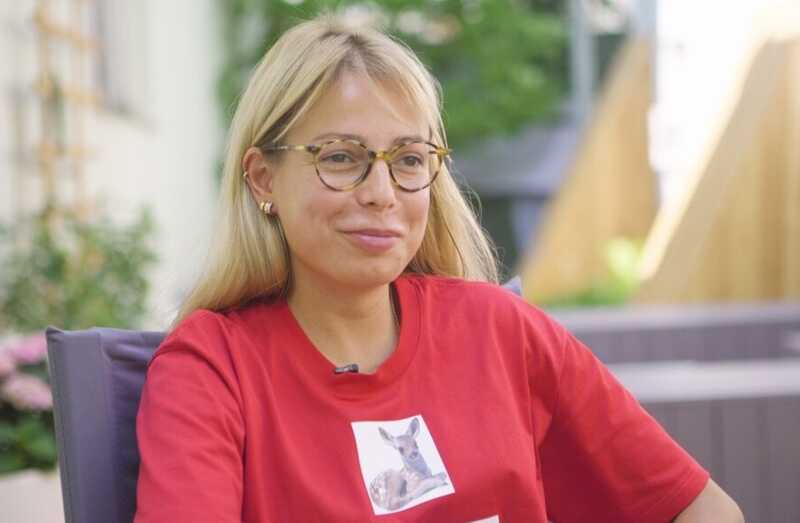 Кристина Потупчик воспользовалась элитной посудой, что вызвало активное обсуждение в социальных сетях