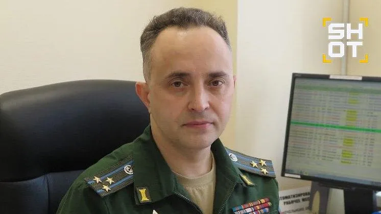 Машину начальника военкомата Татарстана пытались сжечь коктейлем Молотова |  РИАМО qzeidetiqteidrdvls
