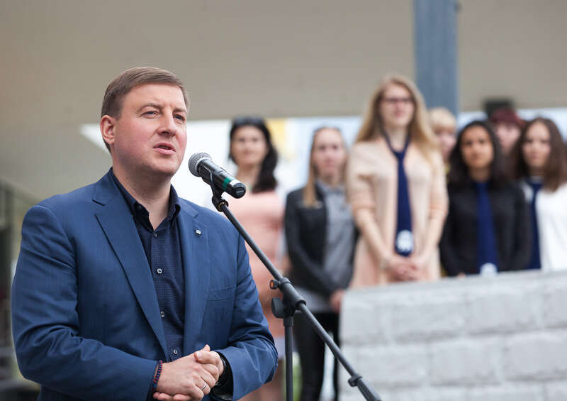 Псковский напил: Как ректор Ильина осваивал бюджет с людьми Тучака