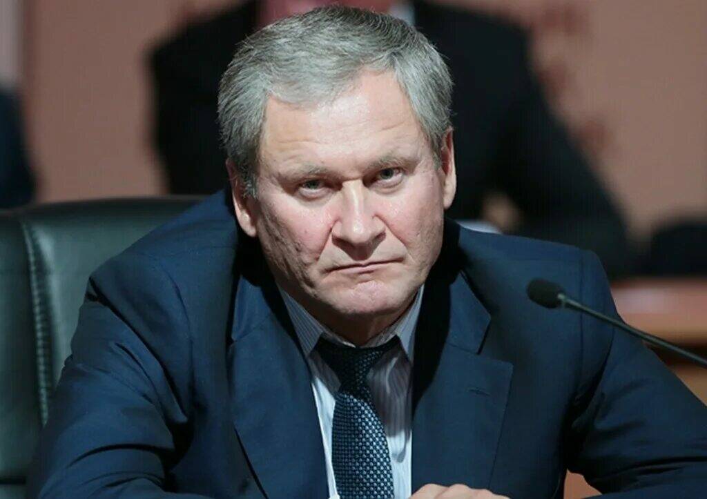 Уральский завхоз министра Фалькова Павел Ваганов: контрабанда не авто 